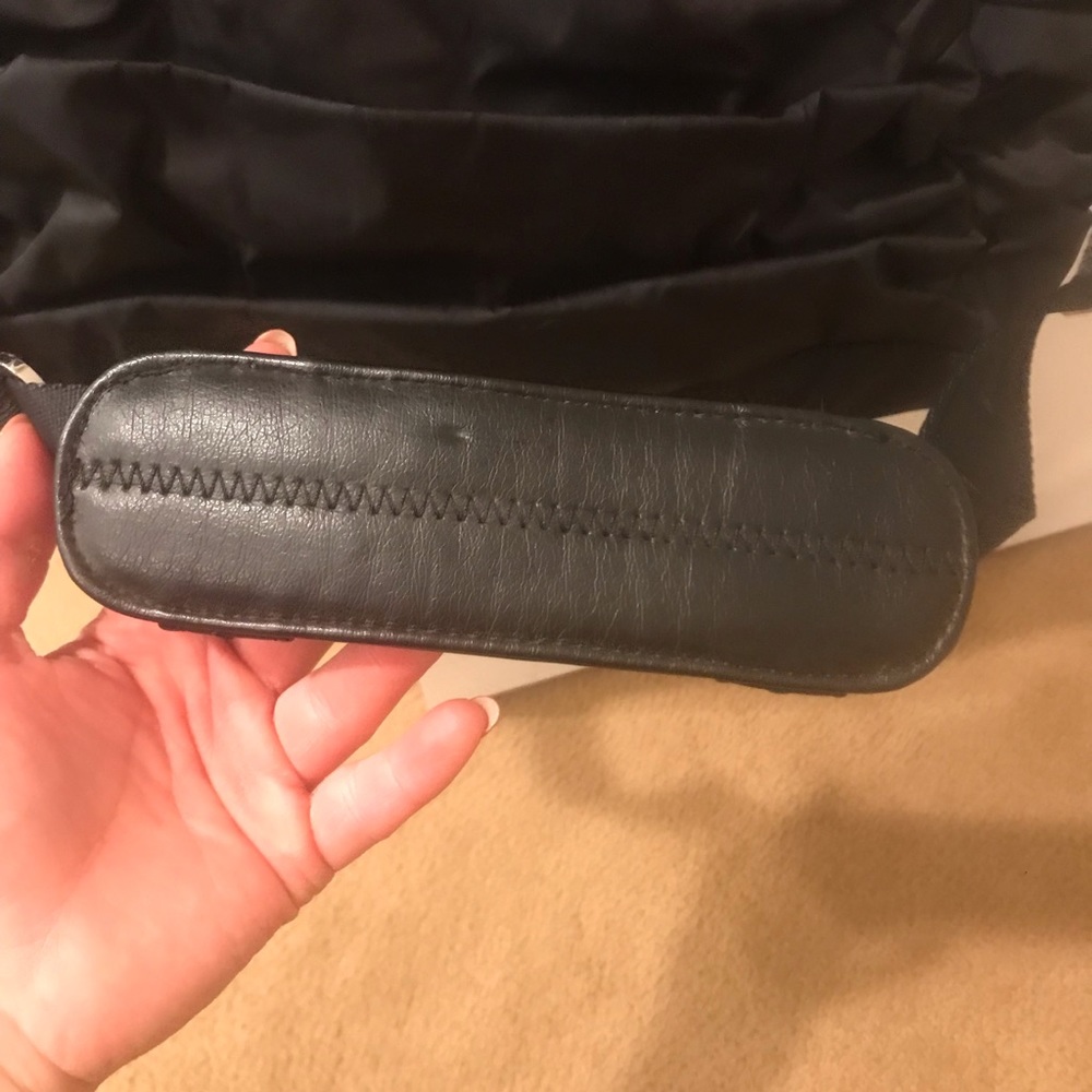 Lululemon triumphant bag - Picture 9 of 15